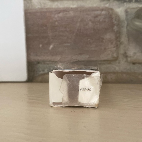 New Marc Jacob’s Accomplice Concealer - Deep 50 - Picture 7 of 7